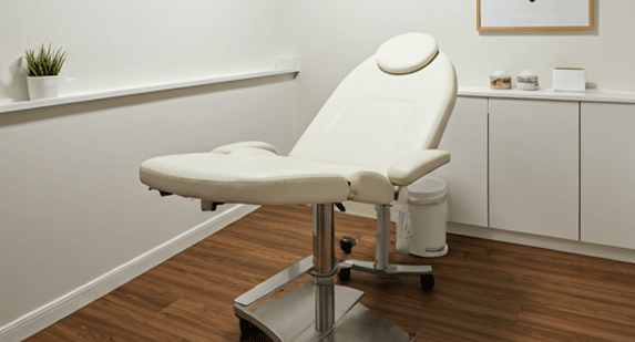 Professional Adjustable Treatment Chair